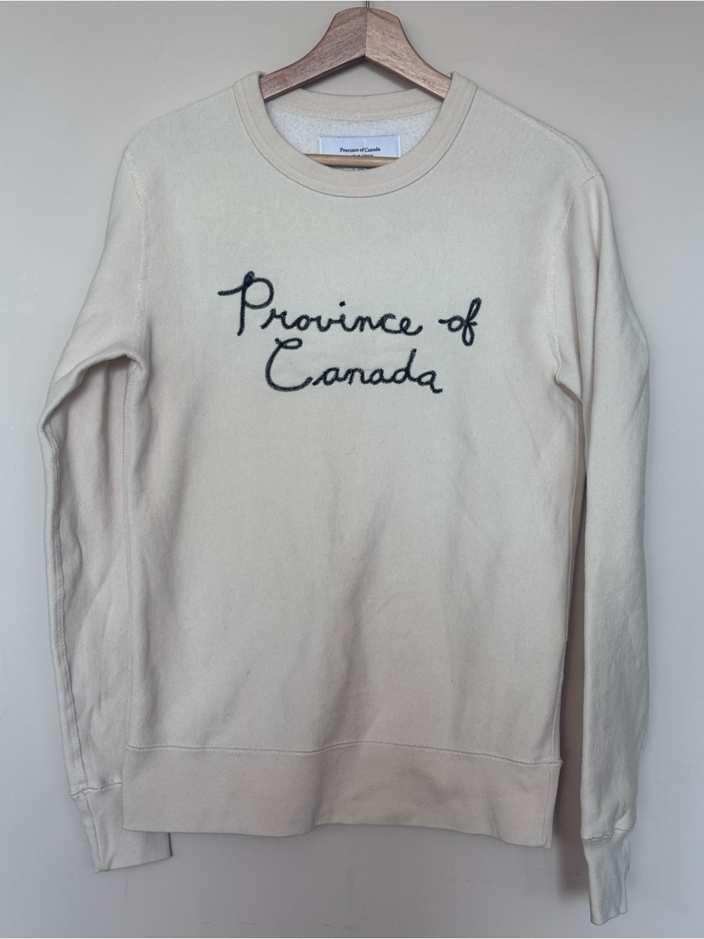 EUC Province of Canada Women’s Cream Logo Comfy Crewneck Sweater XS